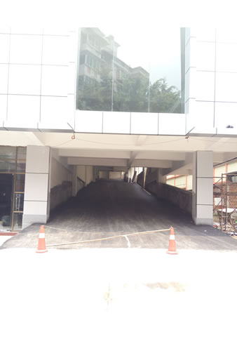 广州市花都区停车场道路沥青路面施工案例